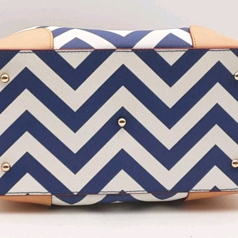 NWT CHEVRON BRENNA Dooney & Bourke Blue and Tan Chevron Tote - Picture 6 of 11